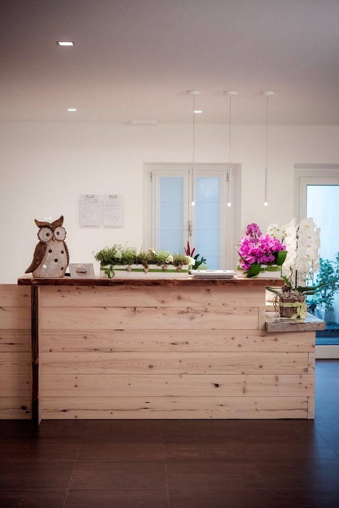 Hotel Valeria วิลลาโอปิชีนา ภายนอก รูปภาพ
