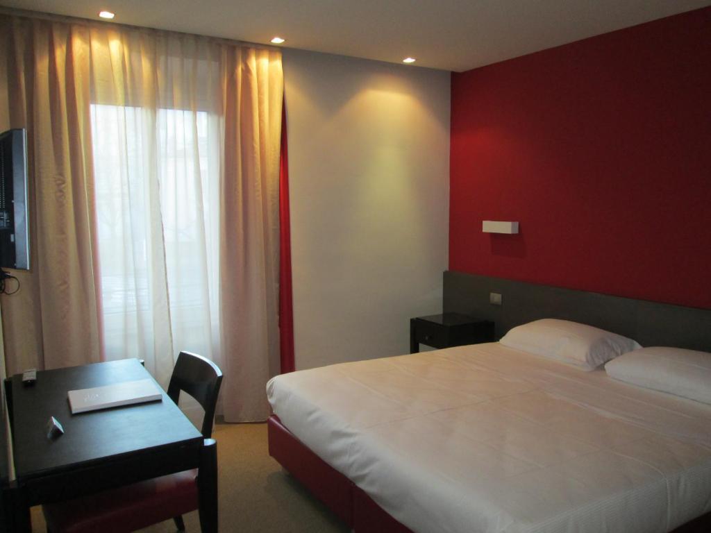 Hotel Valeria วิลลาโอปิชีนา ภายนอก รูปภาพ
