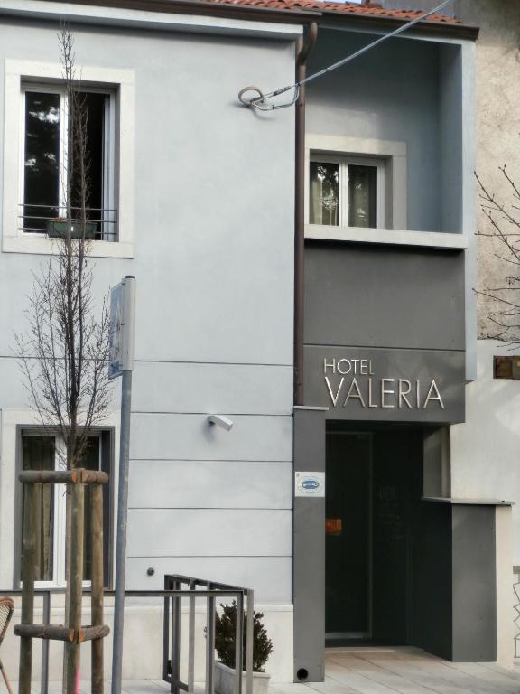 Hotel Valeria วิลลาโอปิชีนา ภายนอก รูปภาพ